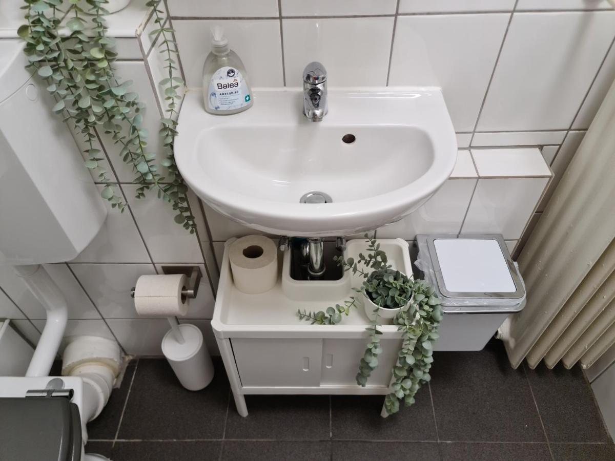 Schoene Ferienwohnung Im Zentrum Mit Self Check-In Und Free Wifi Эссен Экстерьер фото
